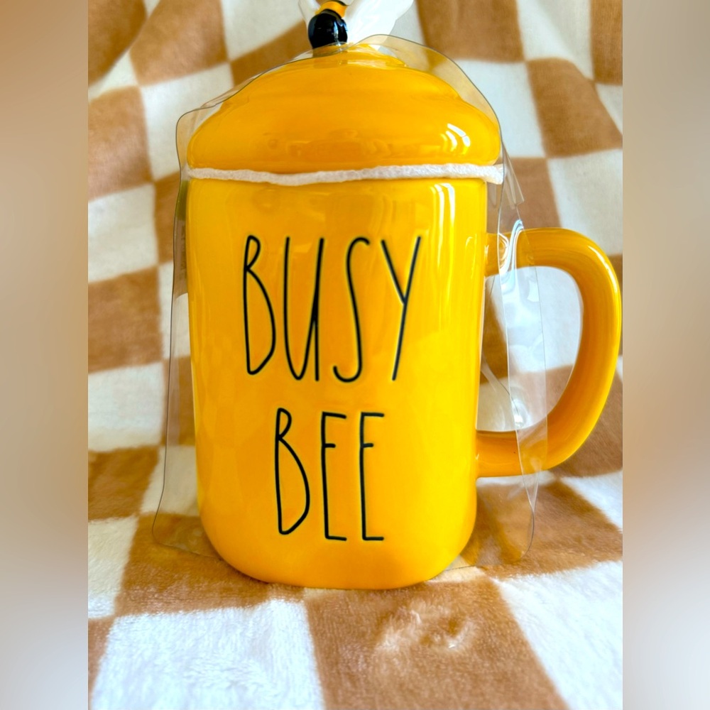 NWT Rae Dunn Busy Bee Mug